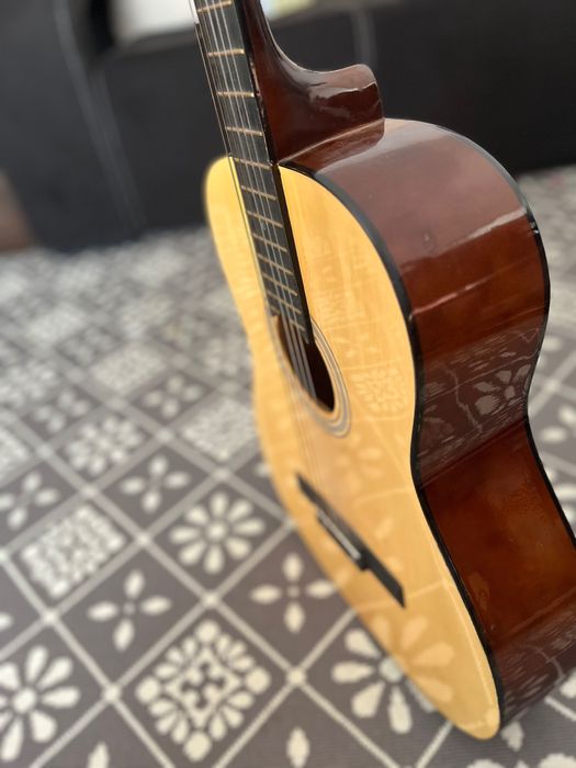 Guitarra voga nilon