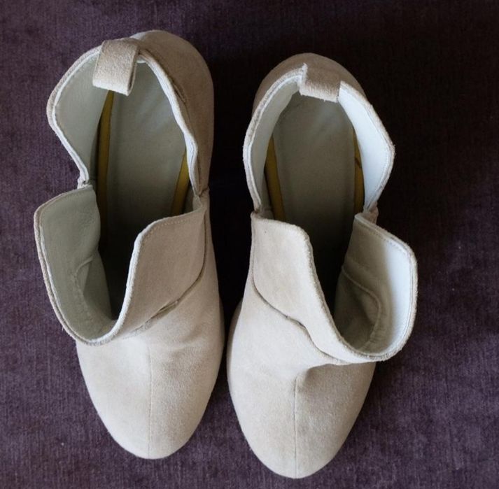 стильні ботильйони з натуральної замші