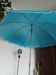 Nowy parasol plażowy.