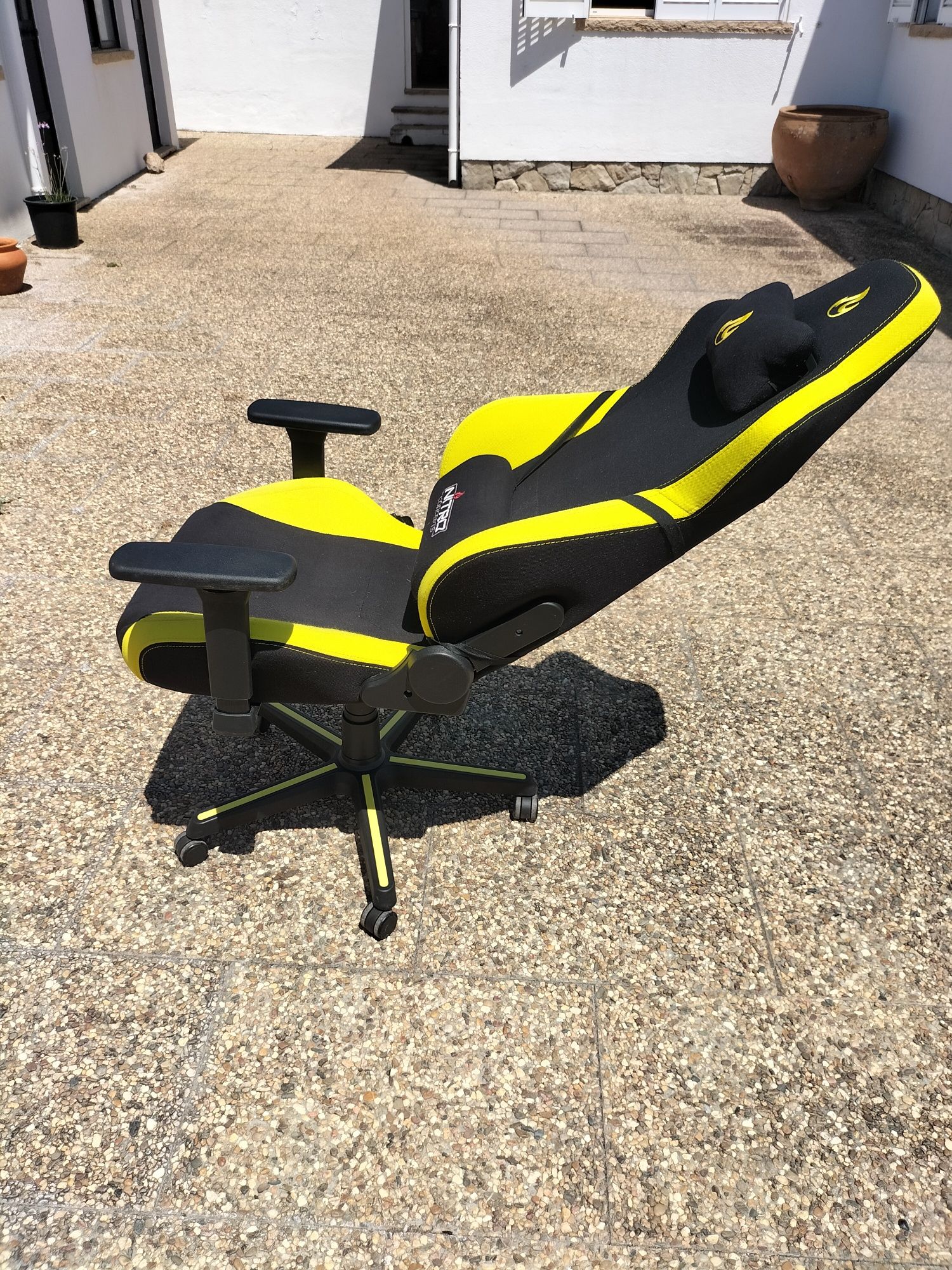 Cadeira gaming Nitro Concepts S300 amarelo astral