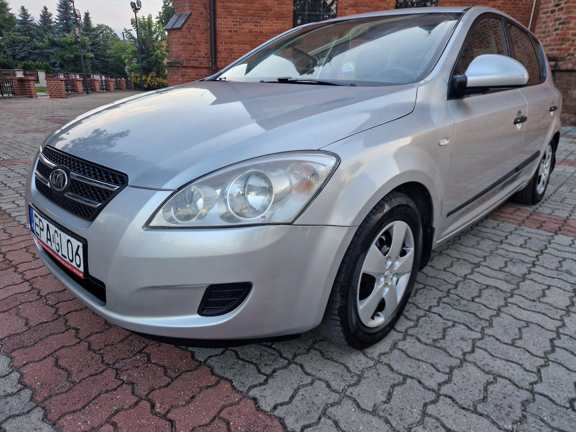 Warta Uwagi Kia Ceed 2008 1.4 GAZ Zadbana 9Lat Wla.  2Kpl Kol Polecam