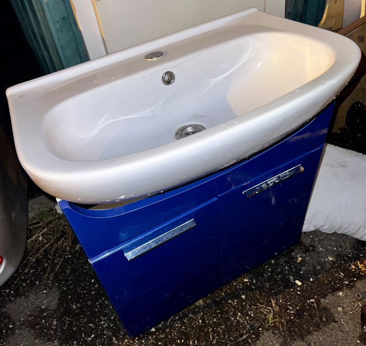 Умивальник з тумбою.Раковина з тумбочкою