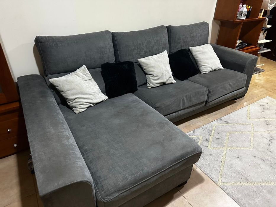 Sofa  chaiselong  em bom estado geral