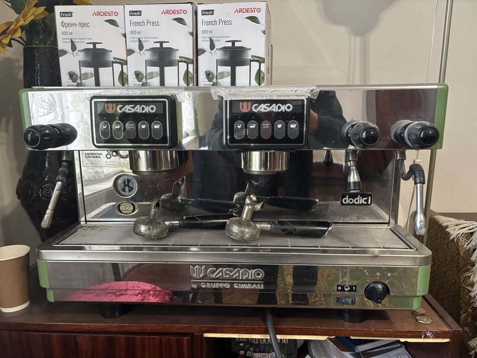 Професійна кавомашина casadio dodici