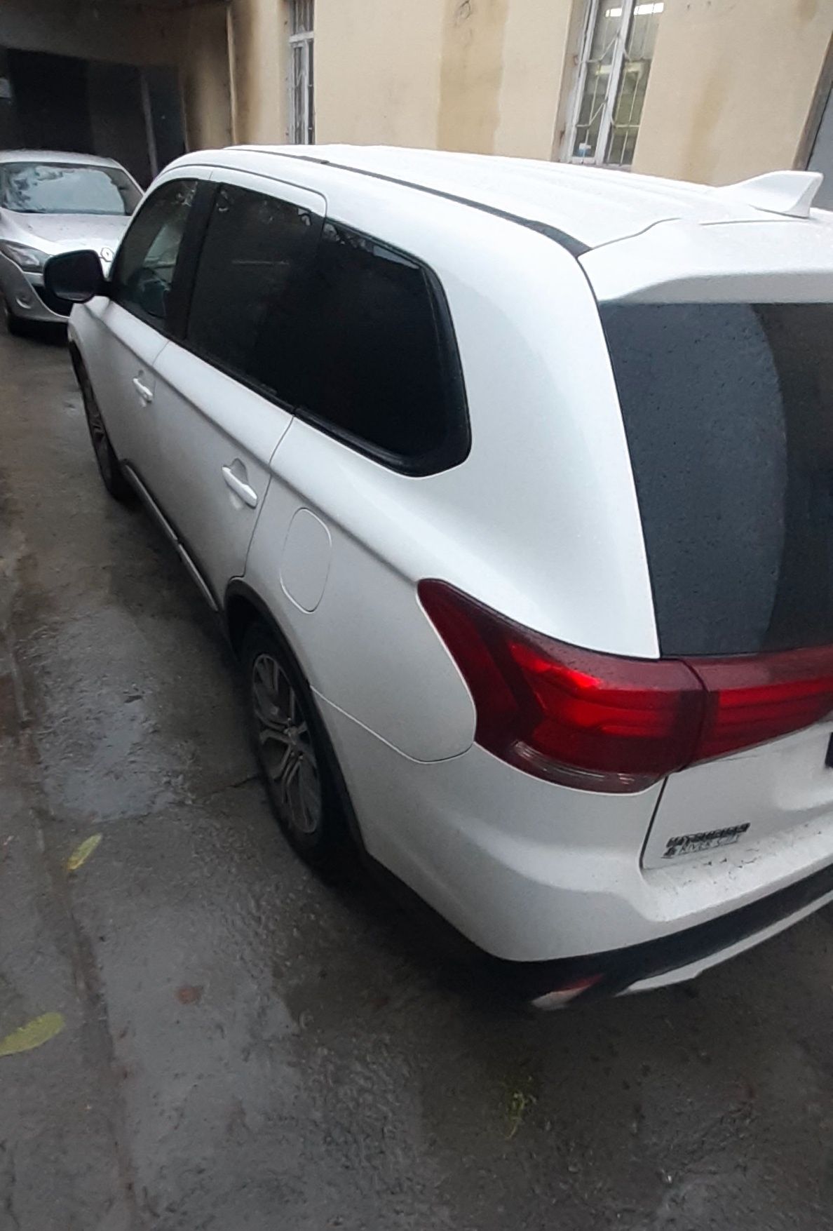 Продам автомобіль Mitsubishi Outlander 2017