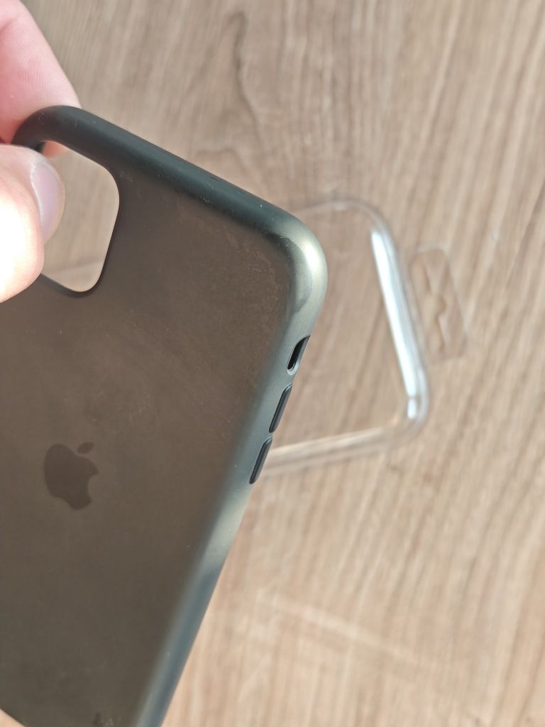 Silikonowe etui Apple iPhone 11 Silicone Case - czarne
