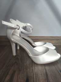 Nowe białe buty ślubne 39