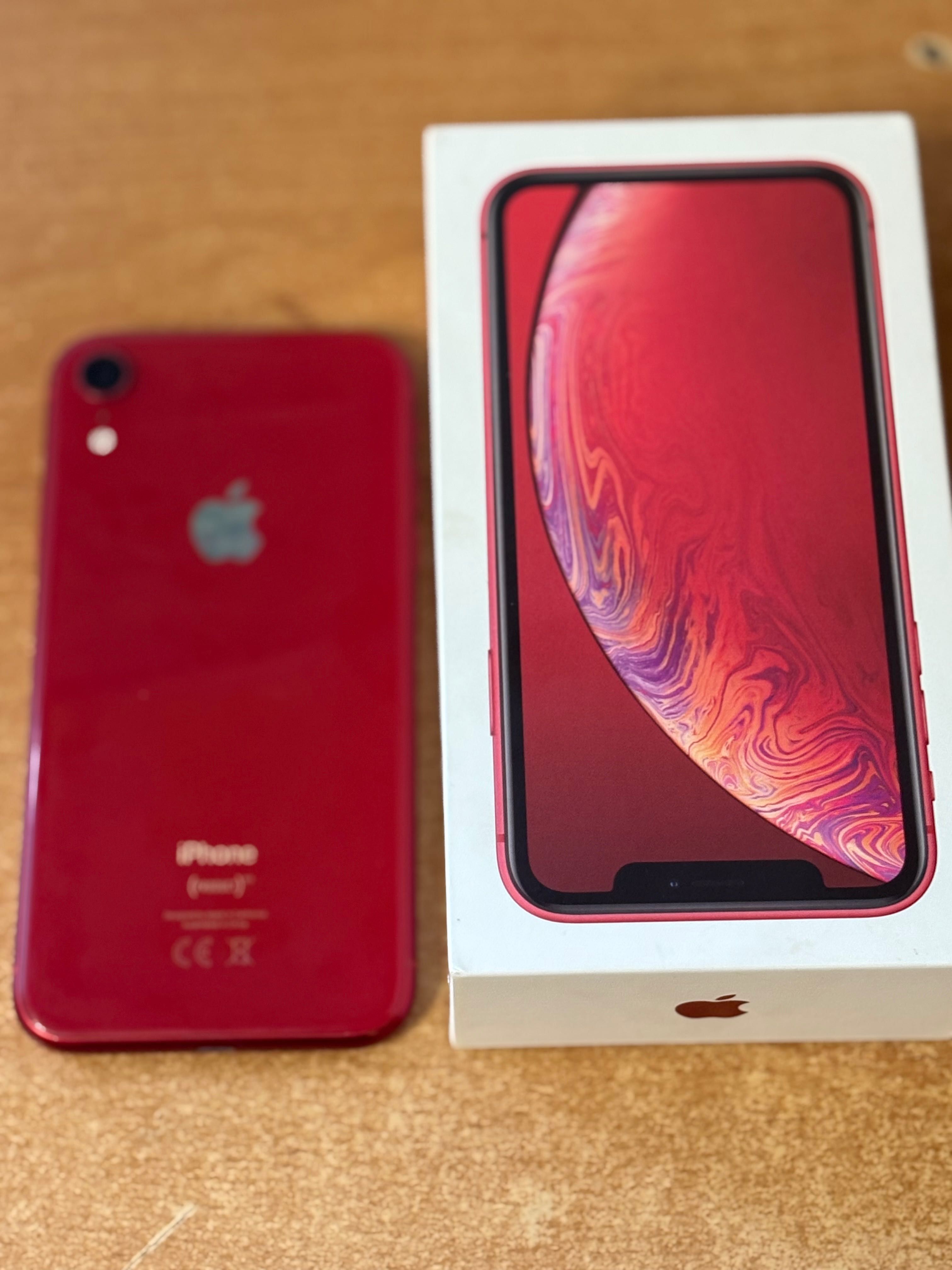 iPhone XR :gratis słuchawki nowe i etiu