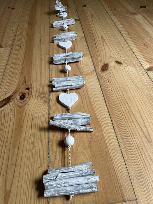 Elemento decorativo em madeira