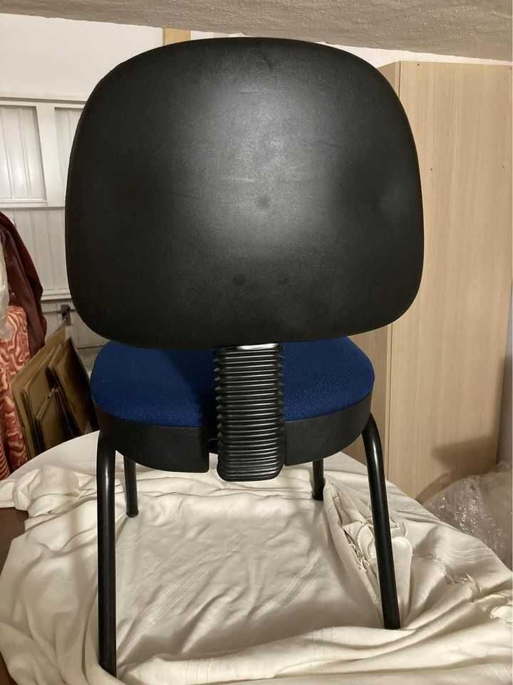 Cadeira de escritório ou sala de espera