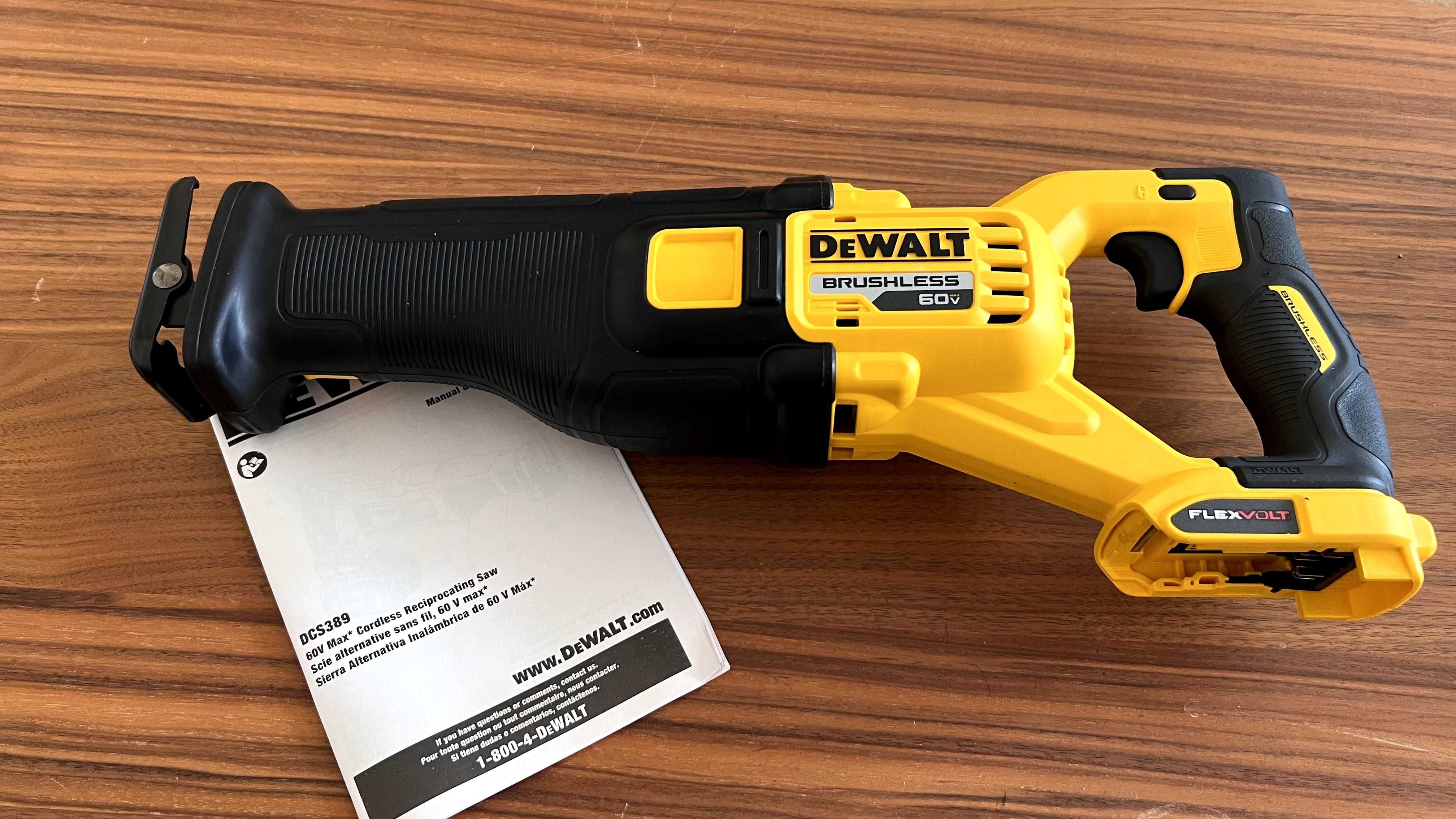 Безщіткова шабельна пила DEWALT DCS389B FLEXVOLT 60V MAX*