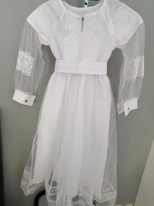 Плаття, плаття для першого причастя