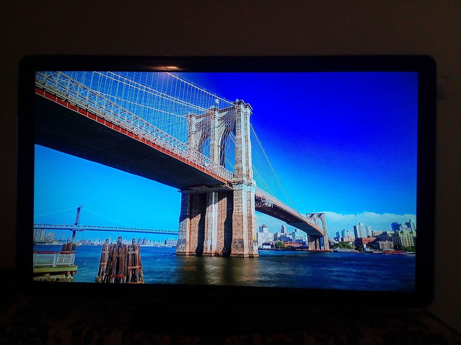 Телевізор 46" Philips 46PFL5605H Full HD + Подарунок!