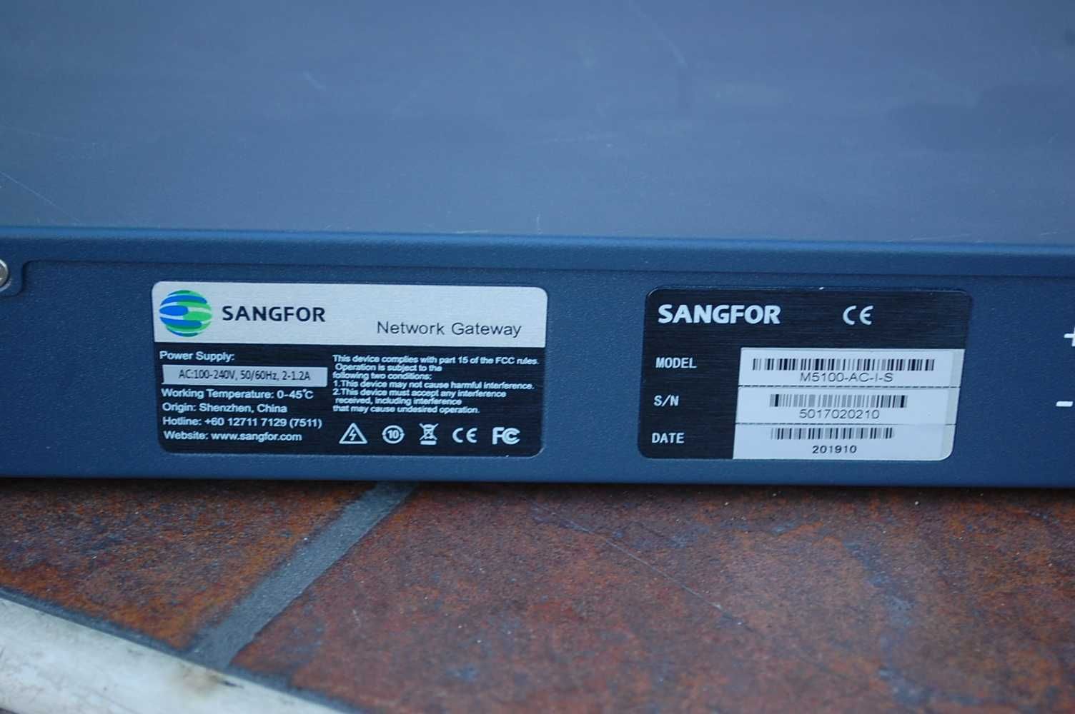 Router Switch SANGFOR  (M5100-AC-IS)
