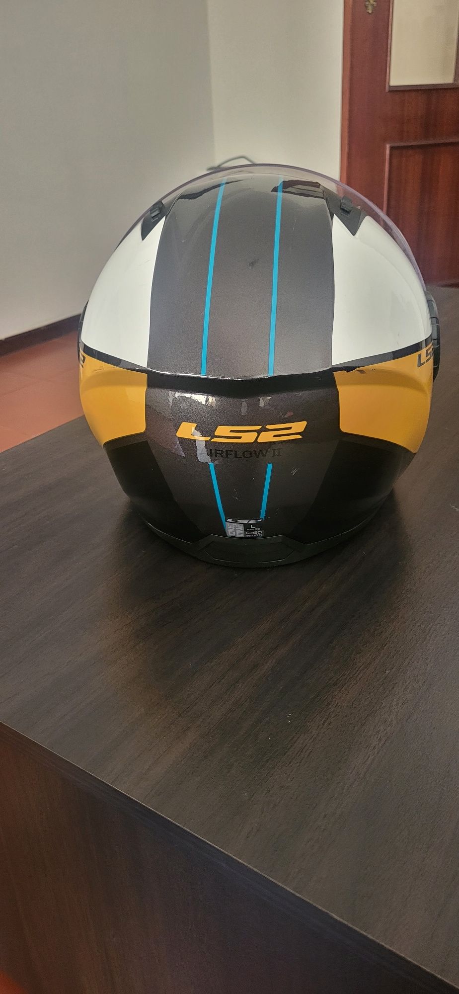 2 Capacetes helmet proteção