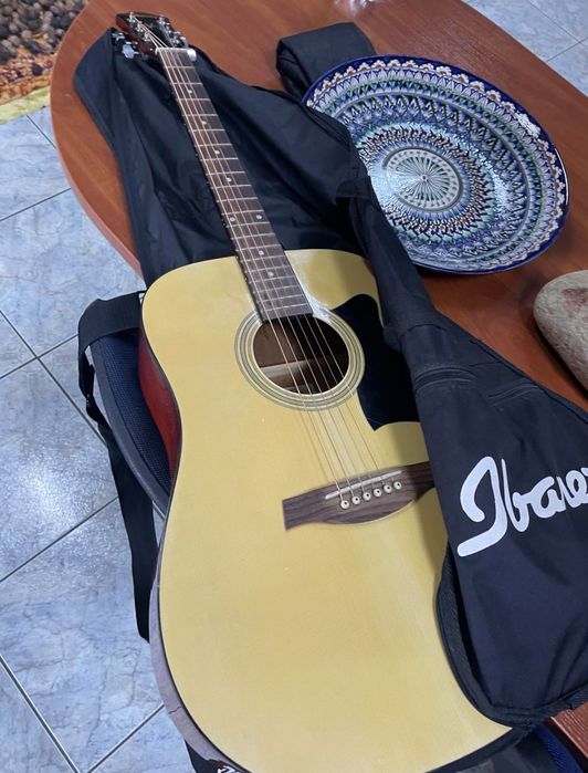 Продам Гитару не дорого