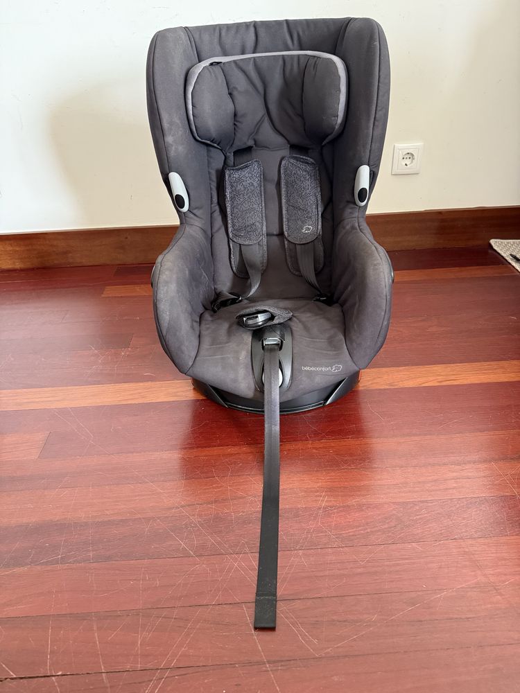 Bébé Confort Cadeira Auto Axiss 1 Triangle Black