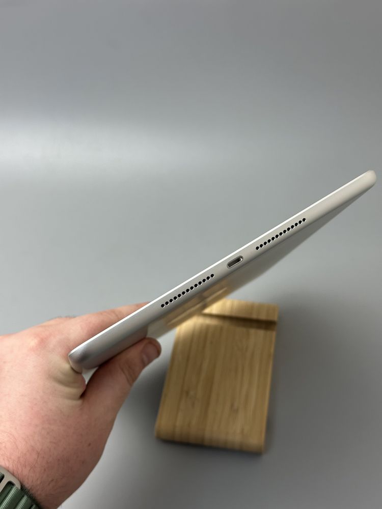 Новий, опен бокс iPad 9 gen Silver 64 GB Wi-FI LTE / гарантія