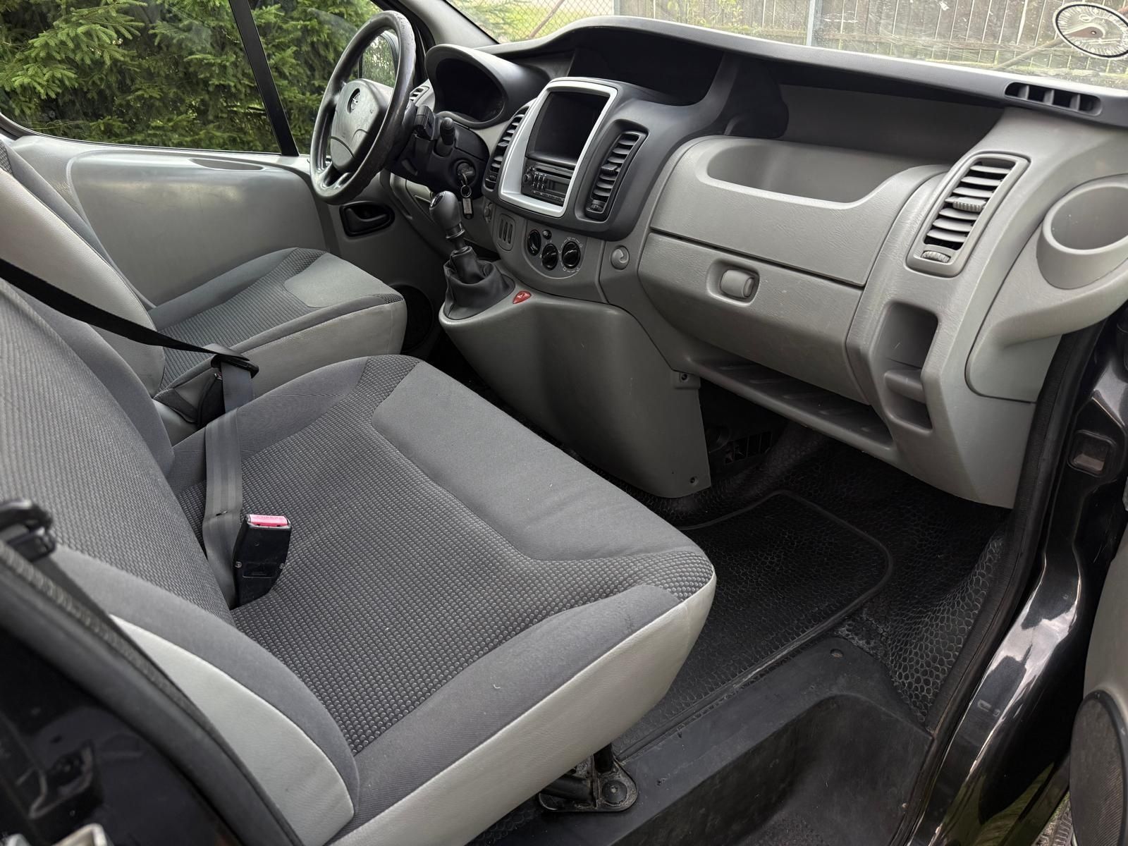 Opel Vivaro Long