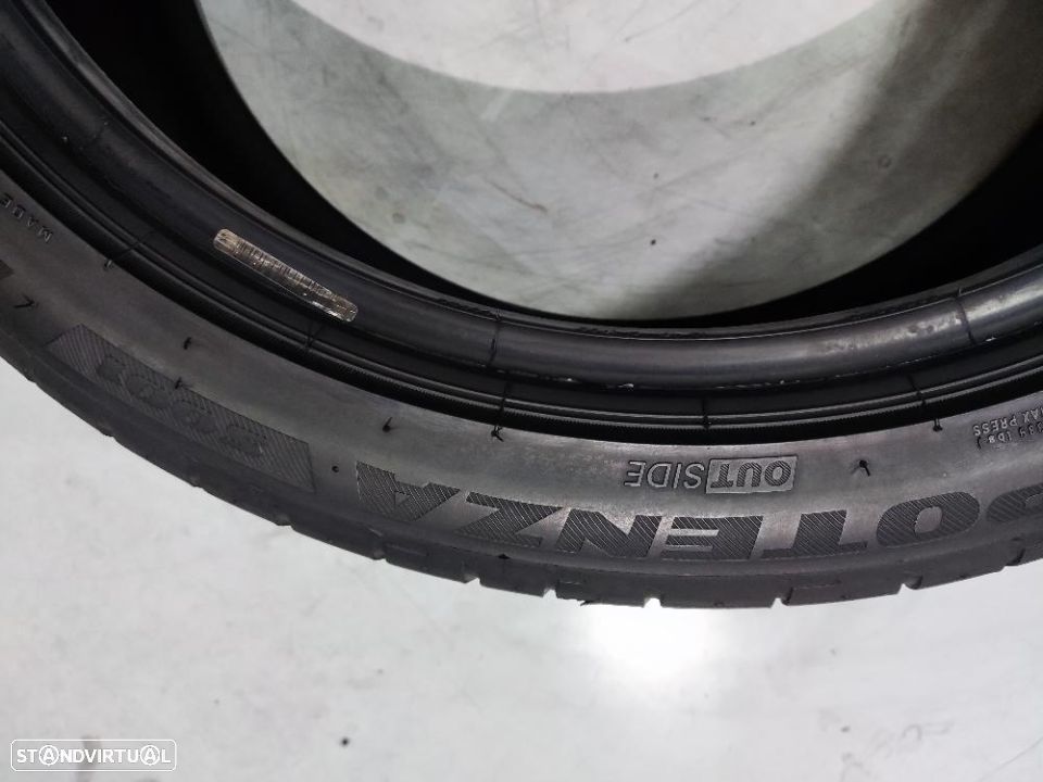 2 pneus semi novos 225-40r18 bridgestone - oferta dos portes 120 EUROS