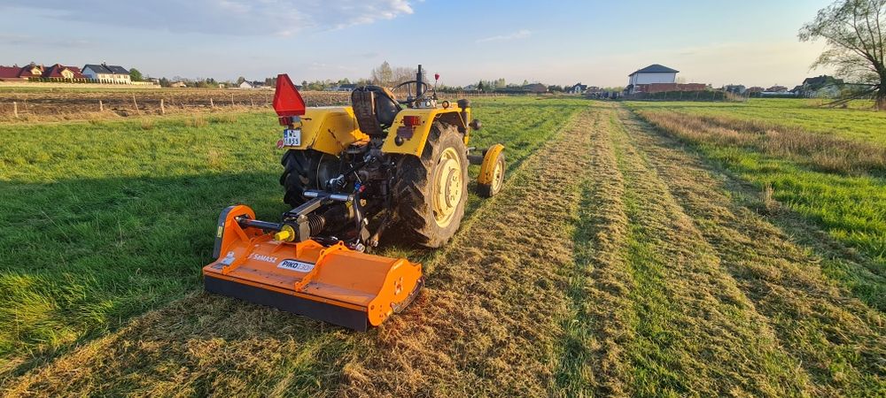 Koszenie łąk traw nieużytków kosiarka bijakowa mulczer