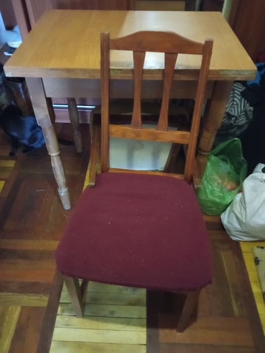 Стол і 2 стула на кухню