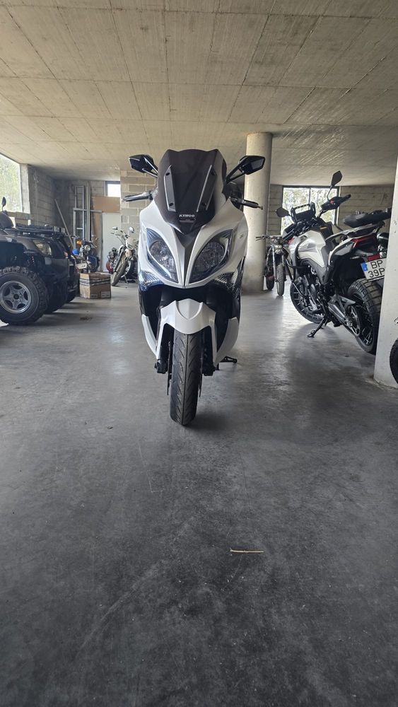 Kymco 400i abs