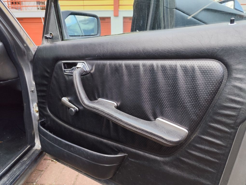 Mercedes W123 300D
