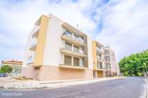Apartamento T2+2 em Santa Cruz