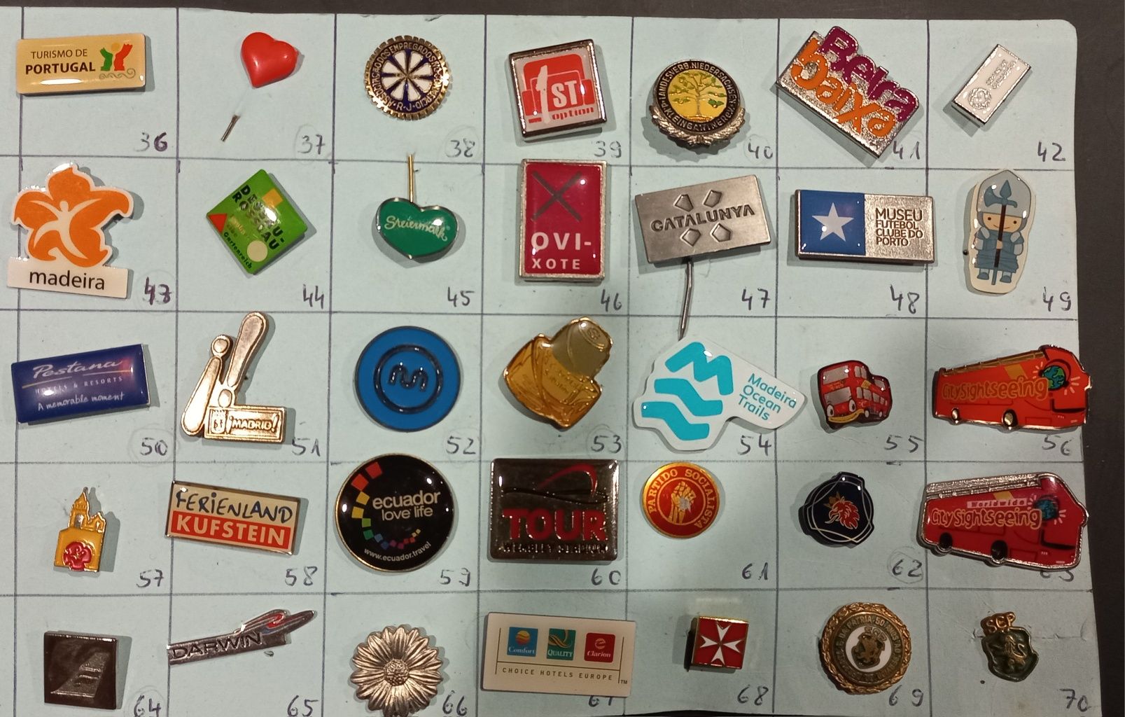 Vários pins fantásticos