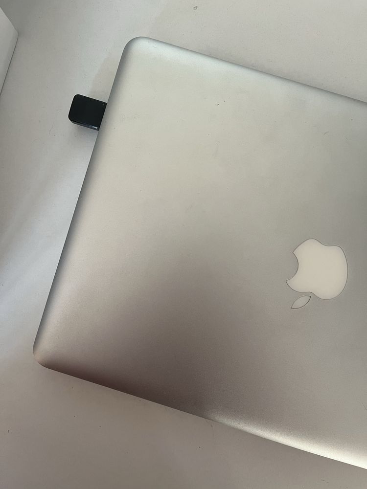 MacBook 13 inch, late 2008 - a funcionar