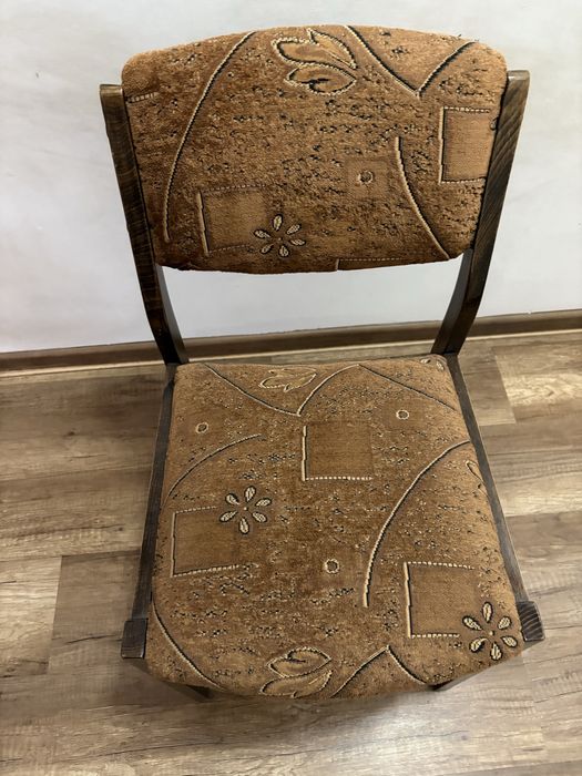 Krzesla tapicerowane