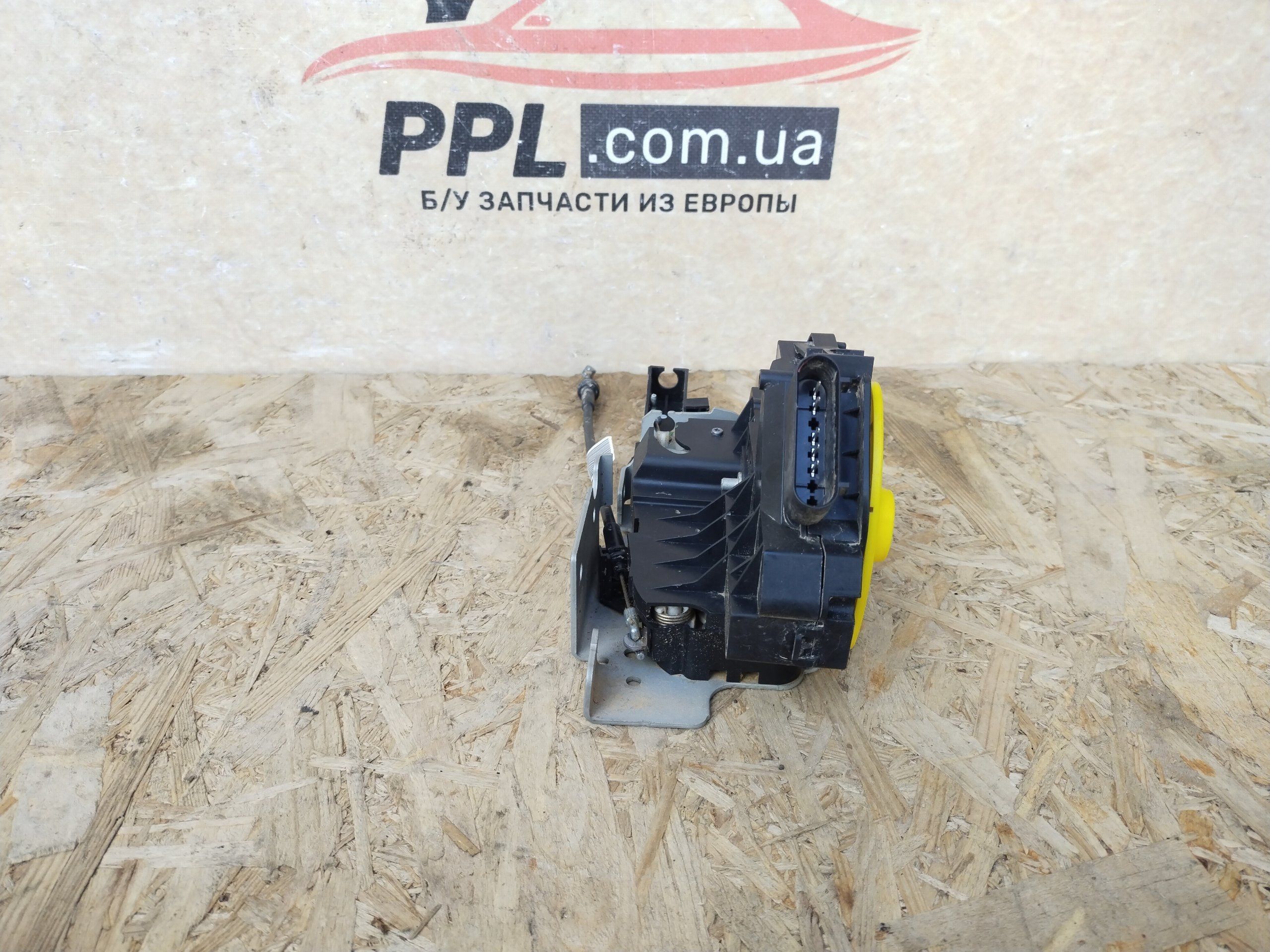 Ford Transit Connect Mk2 13- замок двери распашной задней правой 5 pin