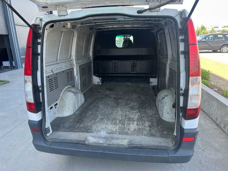 Carrinha Branca portas  Mercedes
