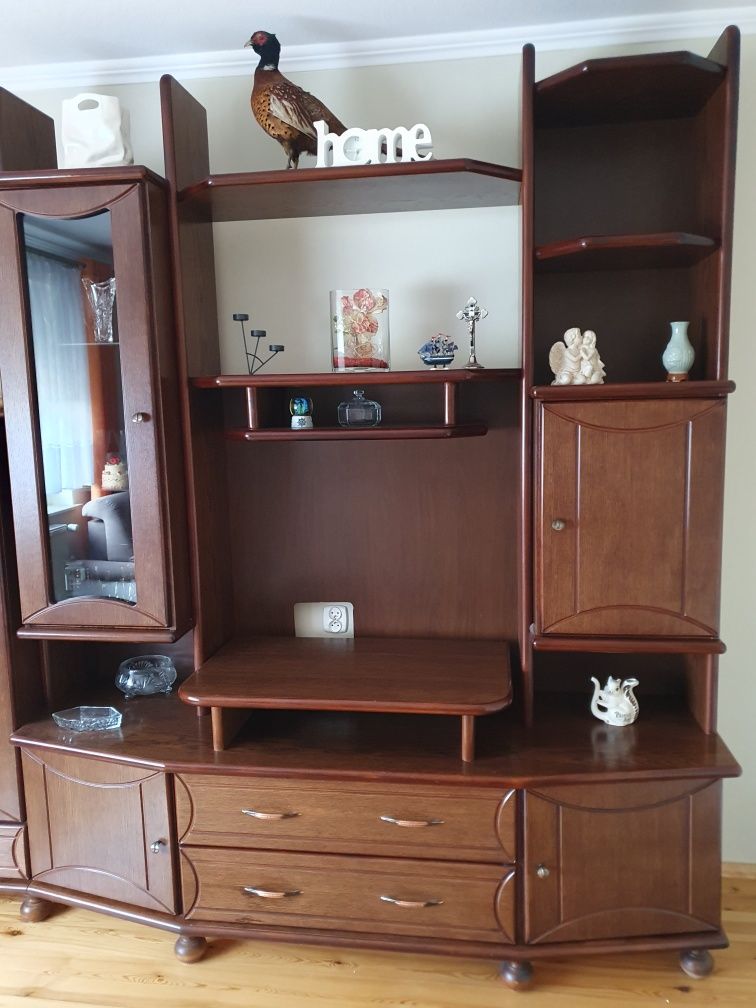 Solidne meble od stolarza do salonu, z Dobrodzienia