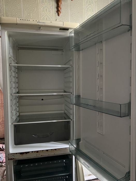 Холодильник Electrolux