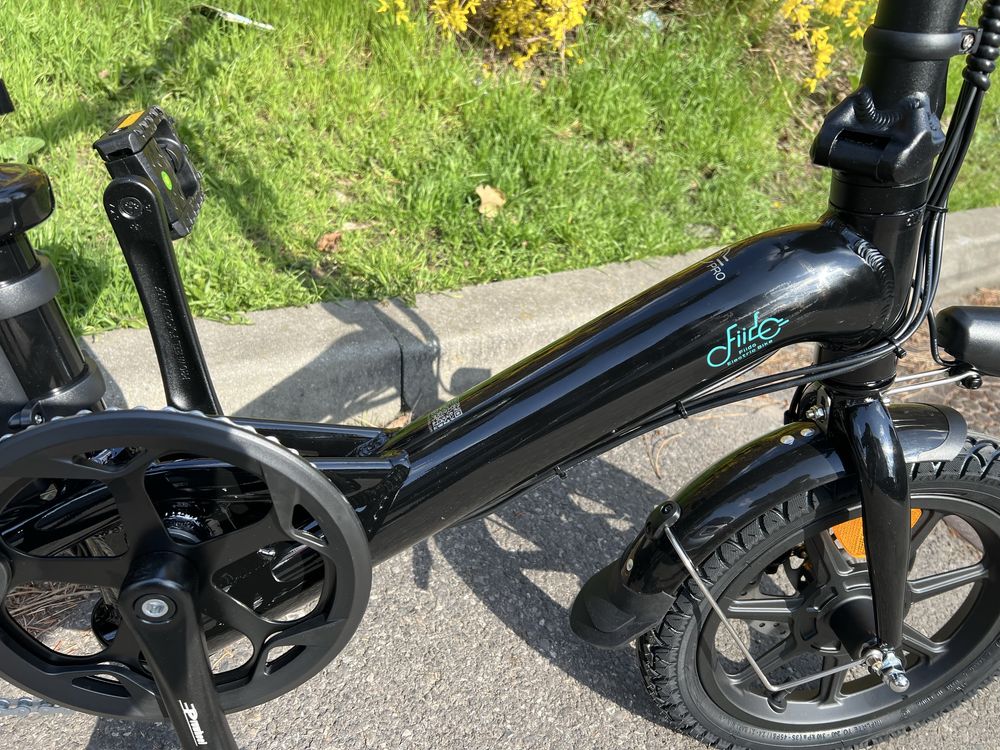 Kompaktowy rower elektryczny FIIDO D3 PRO 36v 17KG 14’ czarny/biały /S