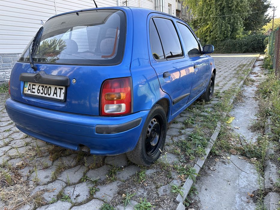 Nissan mikra k11