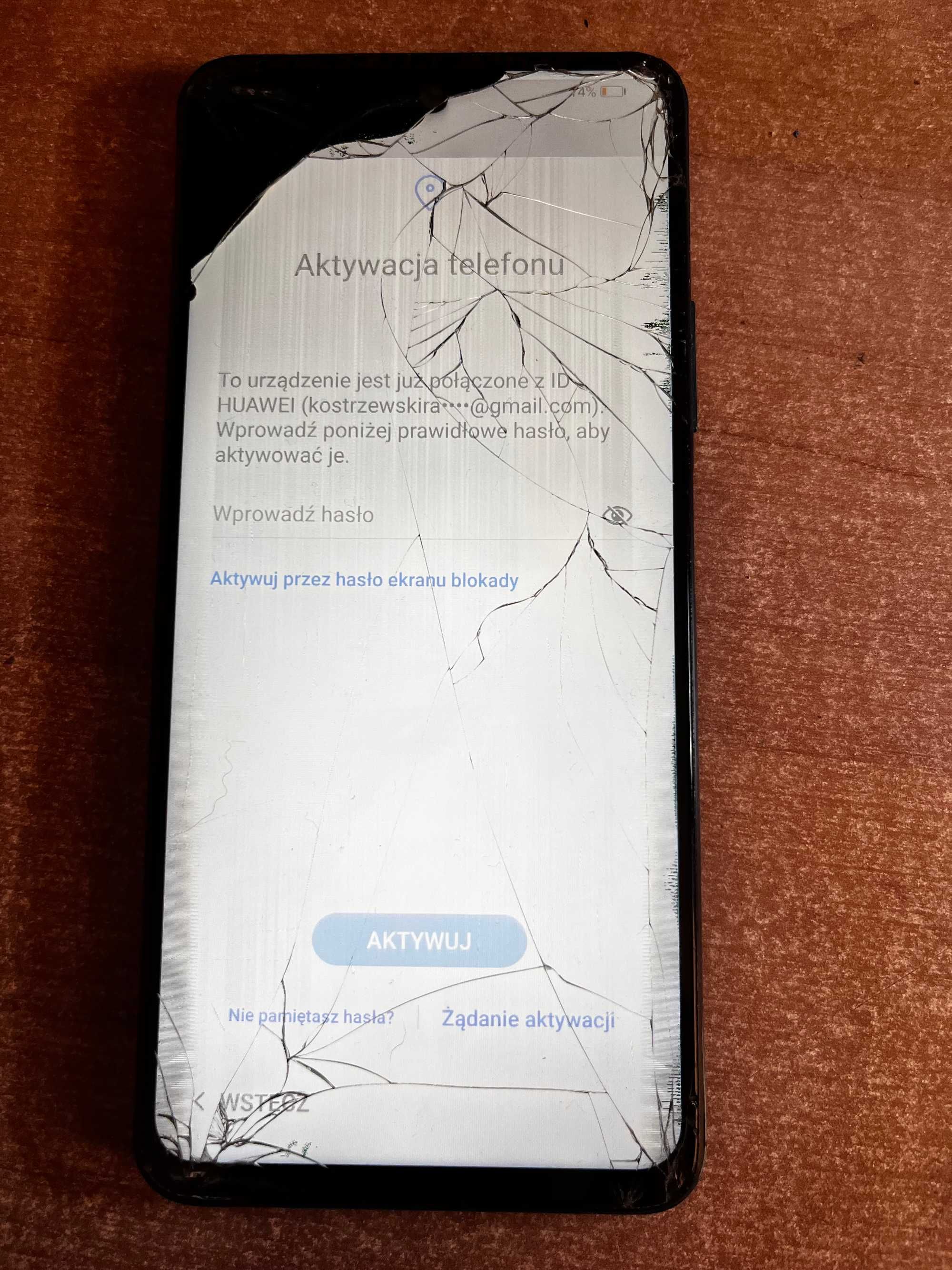 Telefony uszkodzone - na części