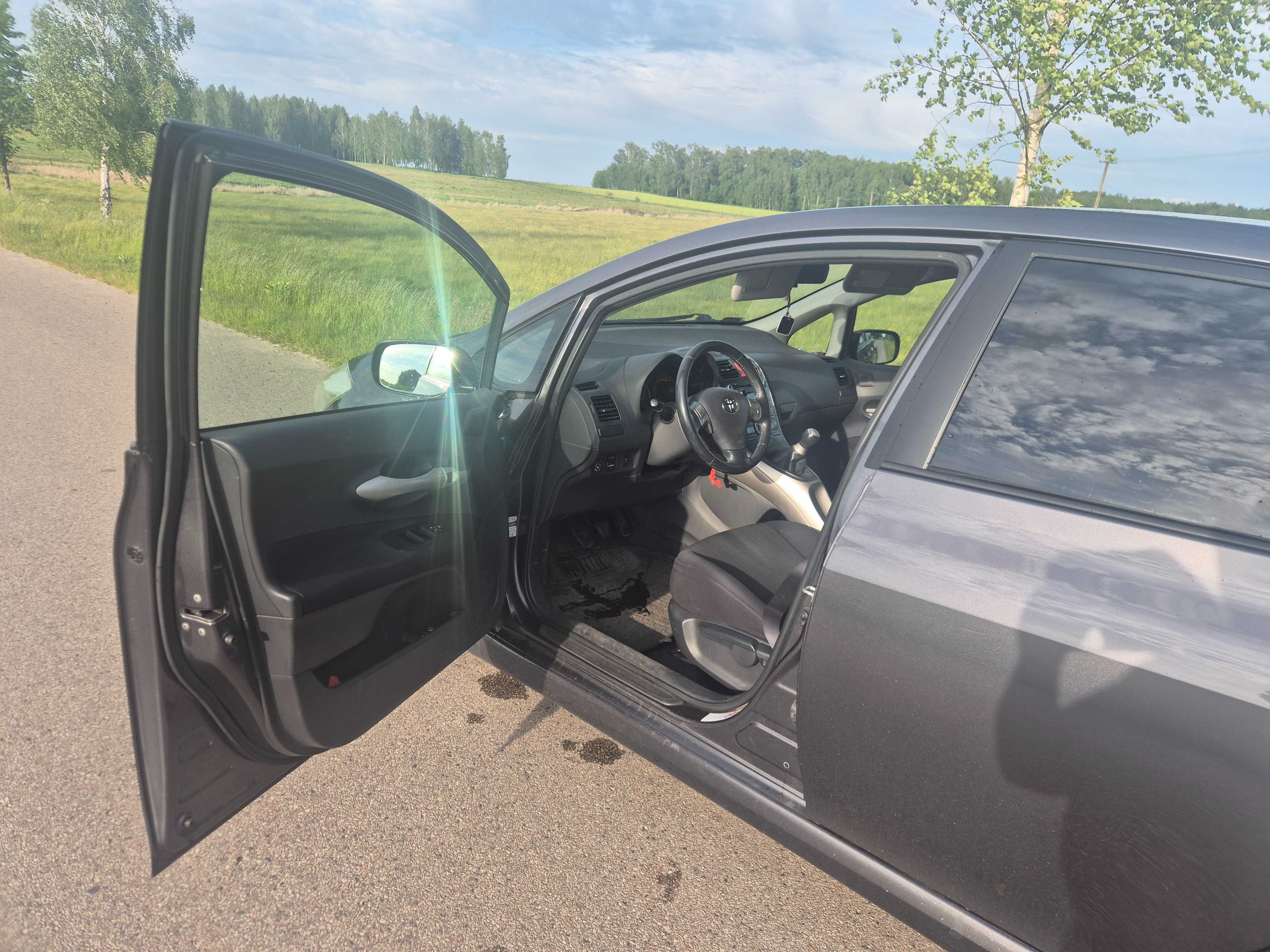 Toyota Auris 2007 Rok