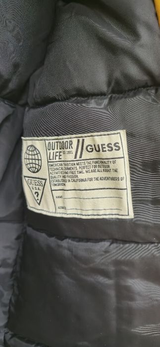 Продаж зимової куртки Guess