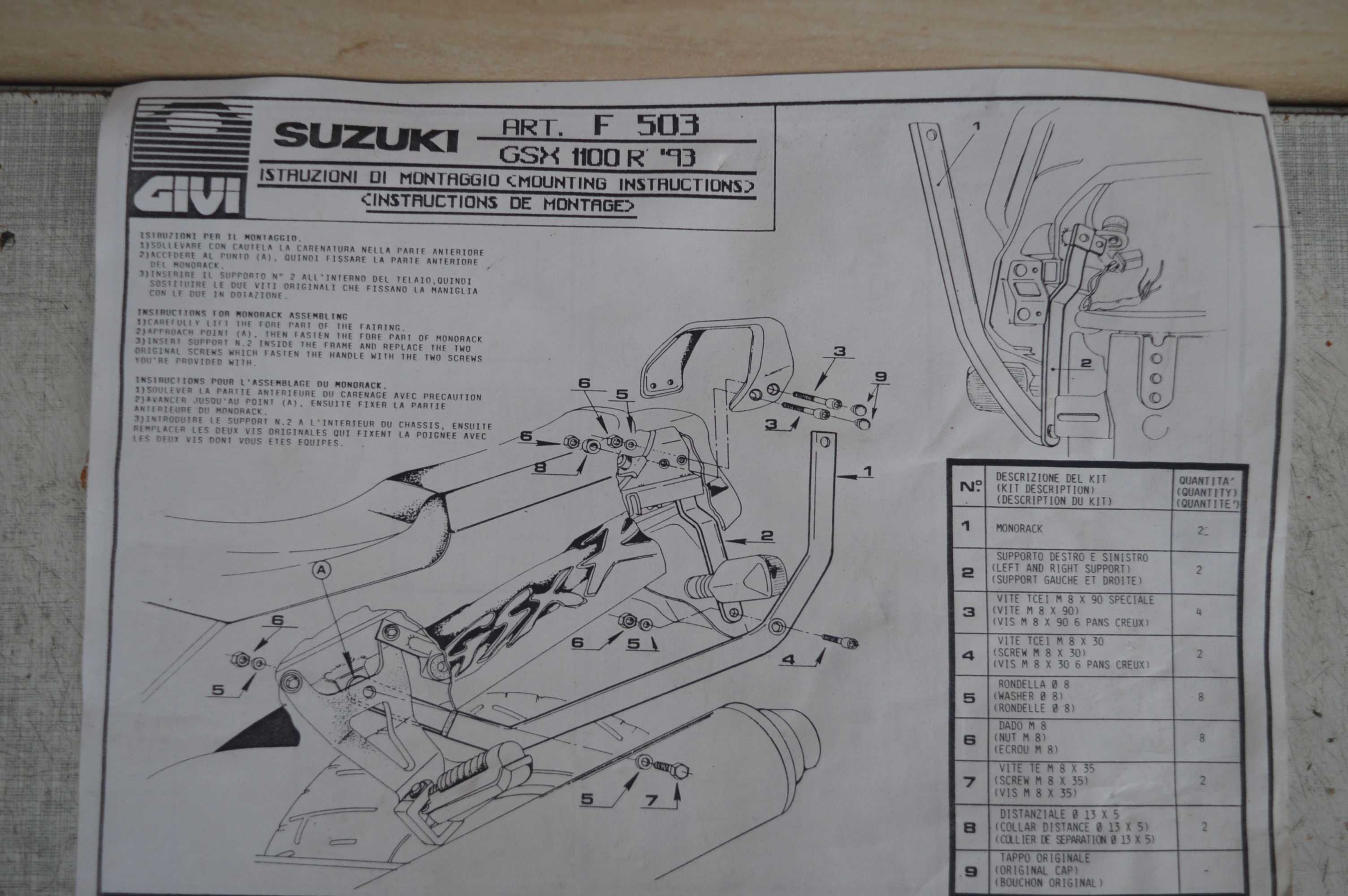 Suzuki GSXR 750/1100 olejak/wodniak GIVI stelaz pod kufer płyta