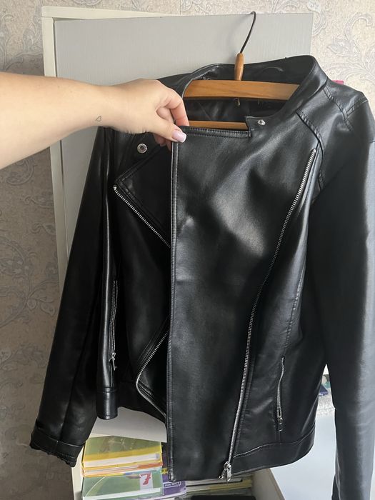 Косуха женская,в очень хорошем состоянии.Оазмер 42-44