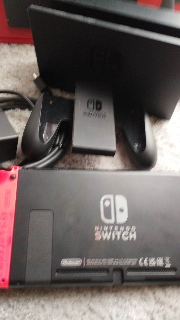 Konsola Nintendo Switch + gra