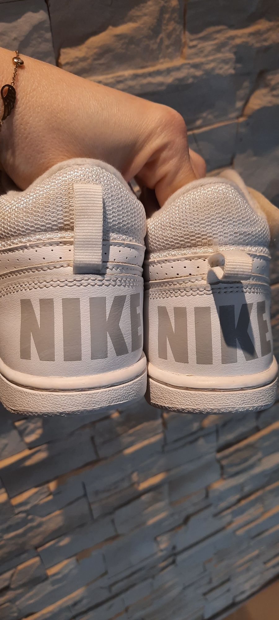 Adidasy Białe Nike chłopięce 31.5