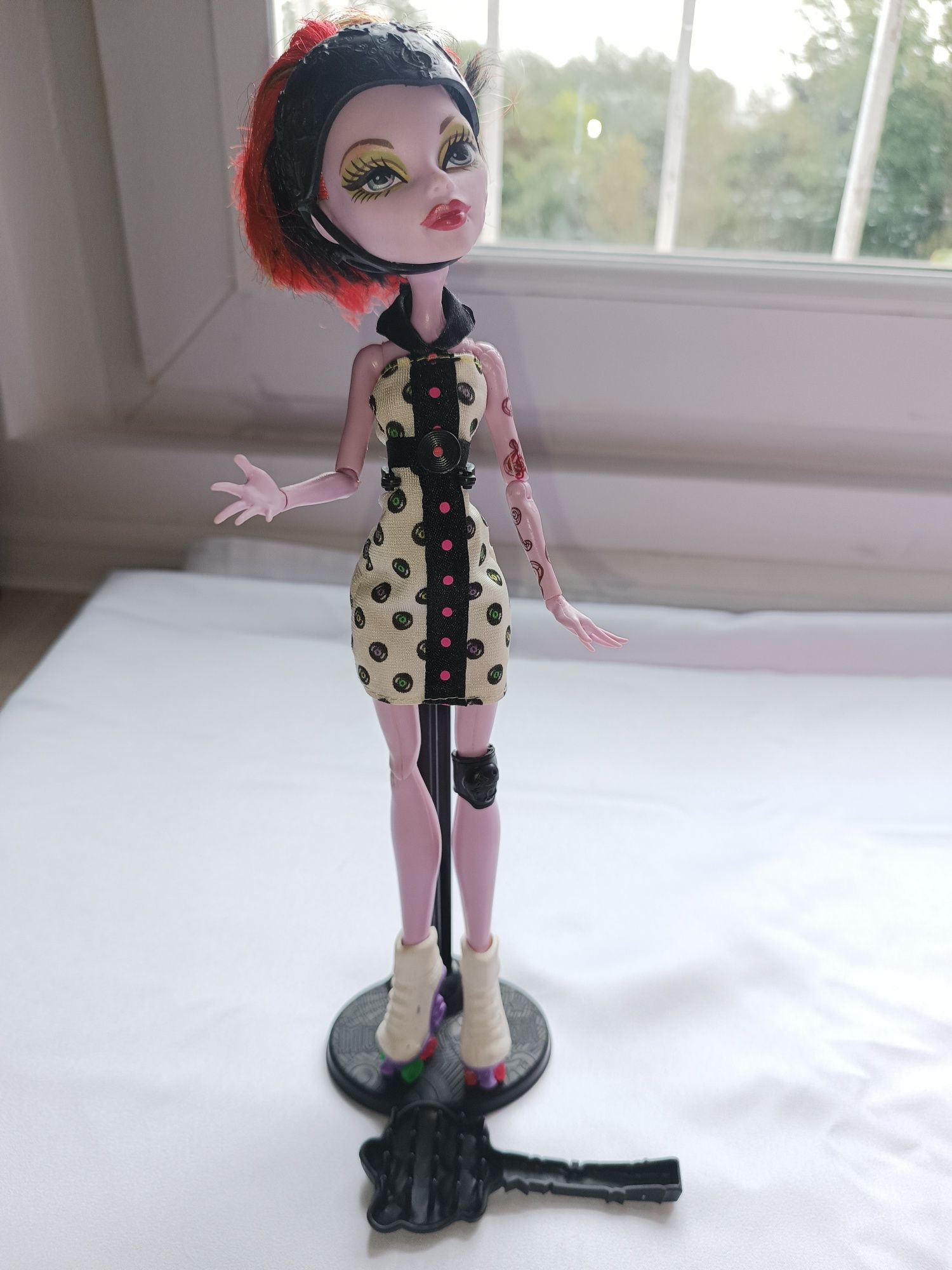 Operetta lalka monster high