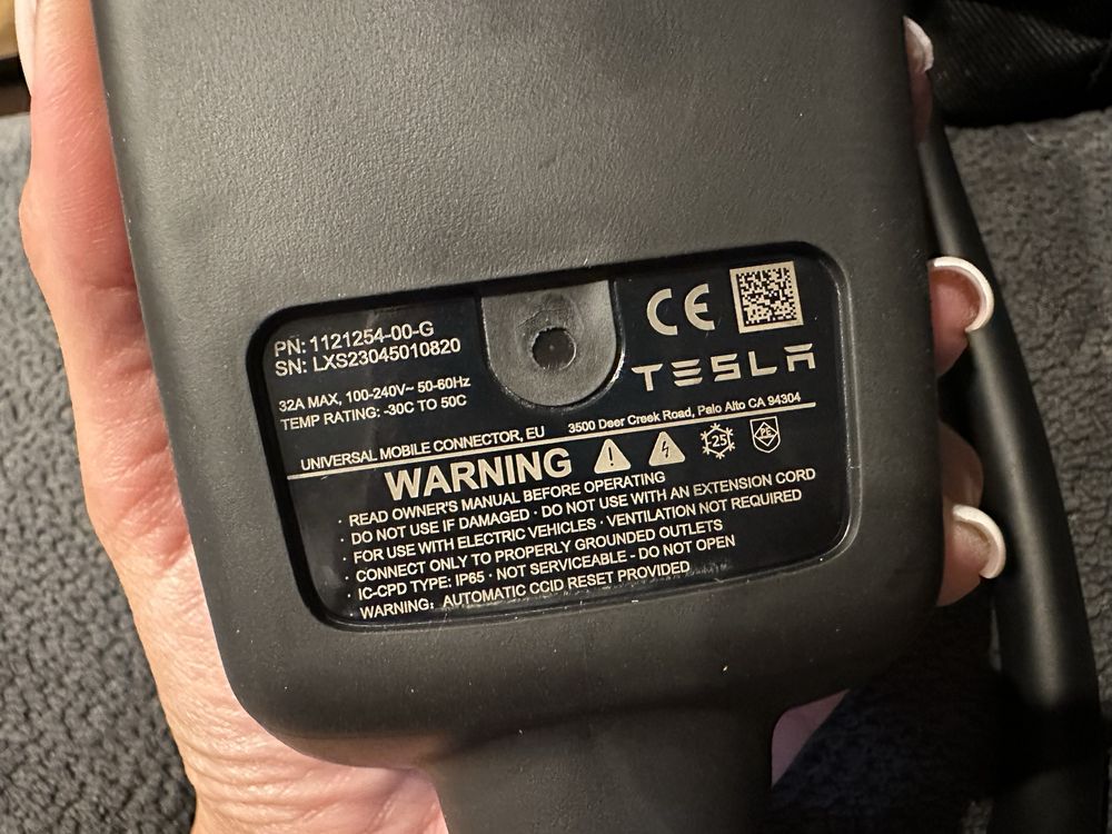 Ładowarka do samochodu elektrycznego TESLA