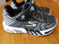Skechers świecące rozmiar 28