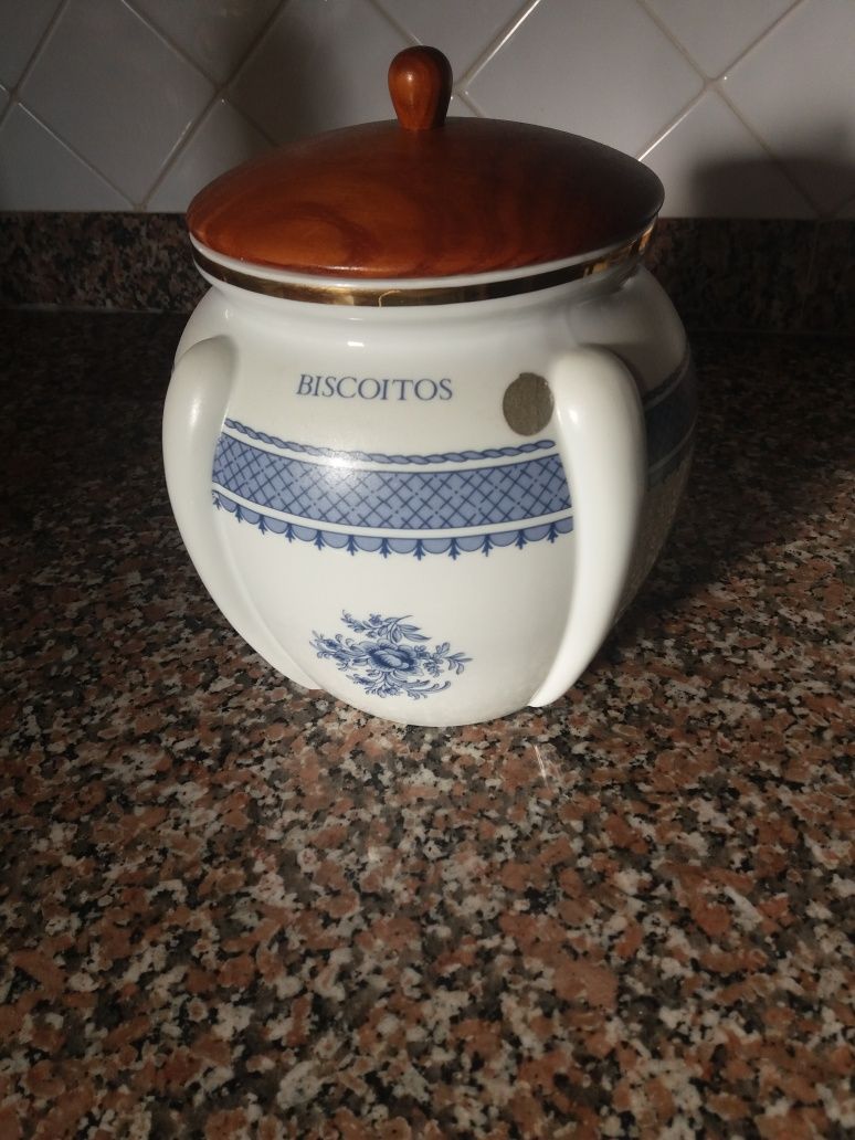 Pote para biscoitos em loica