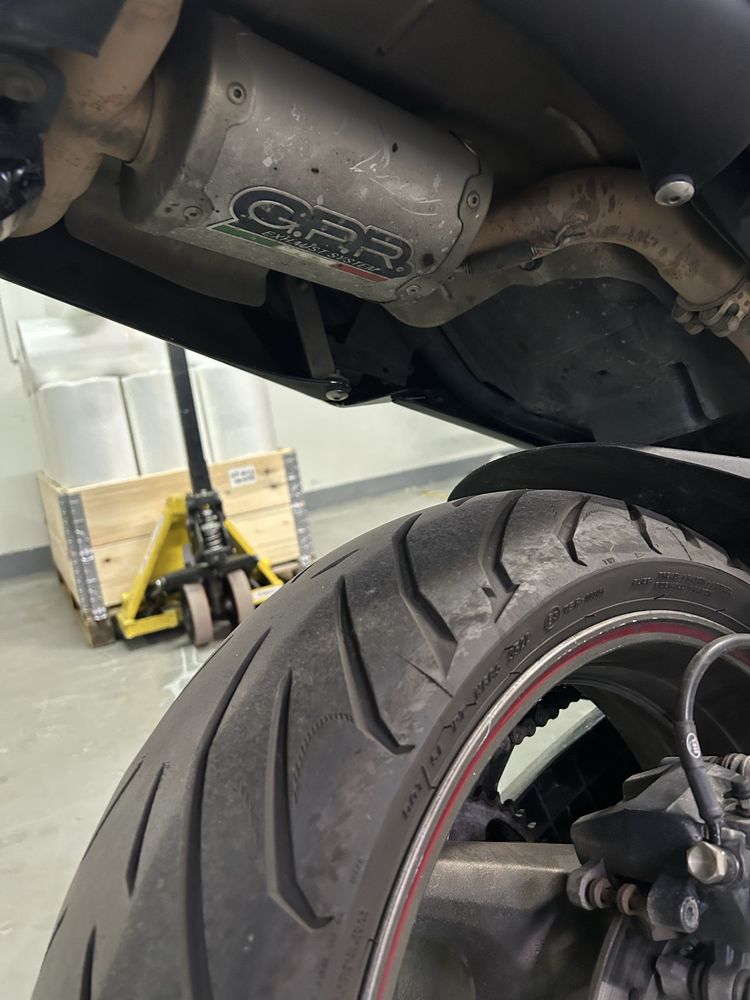Suzuki Gsr 600 Zadbany